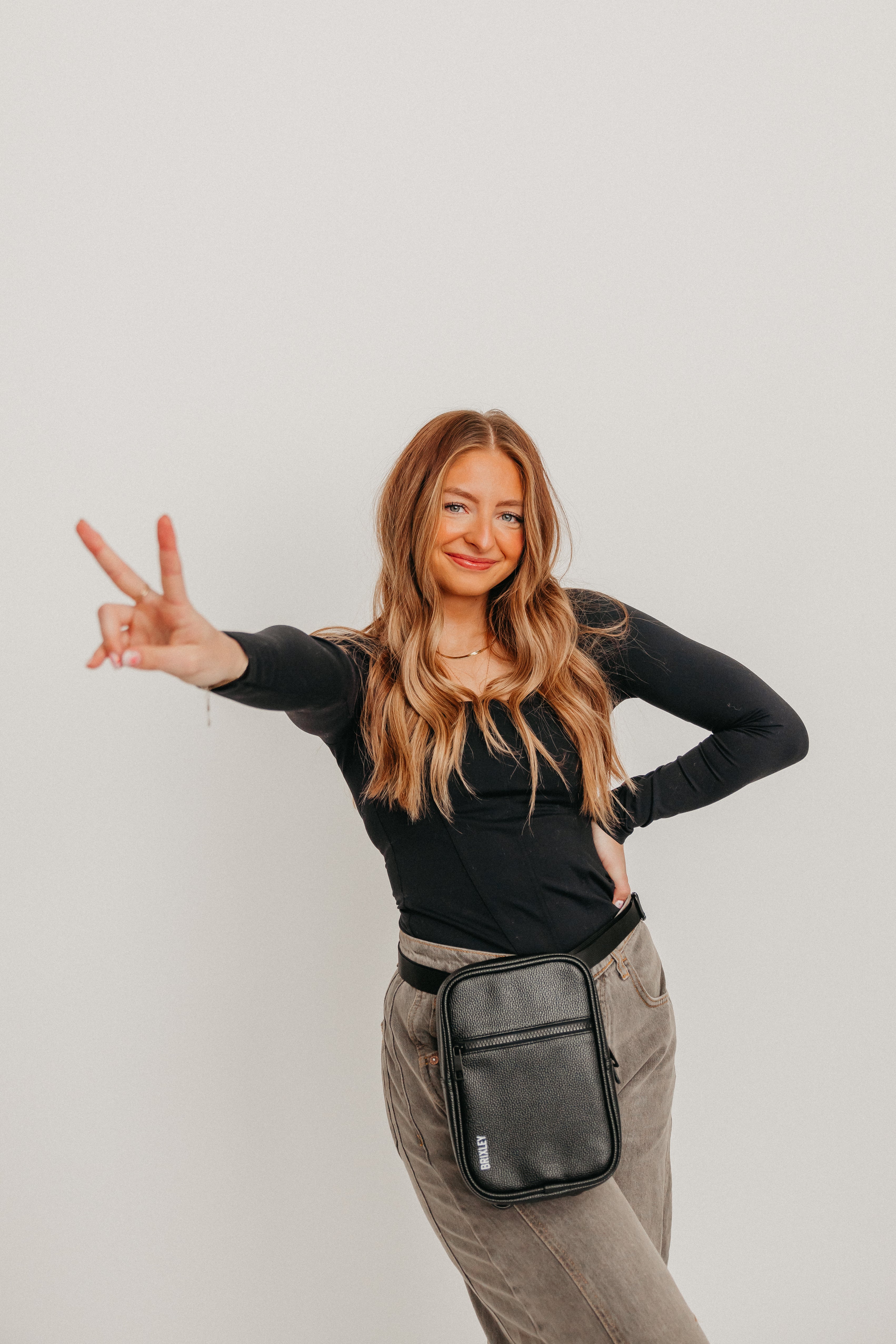 MEDIUM - Leather Midnight Crossbody Sling – Brixley Bags