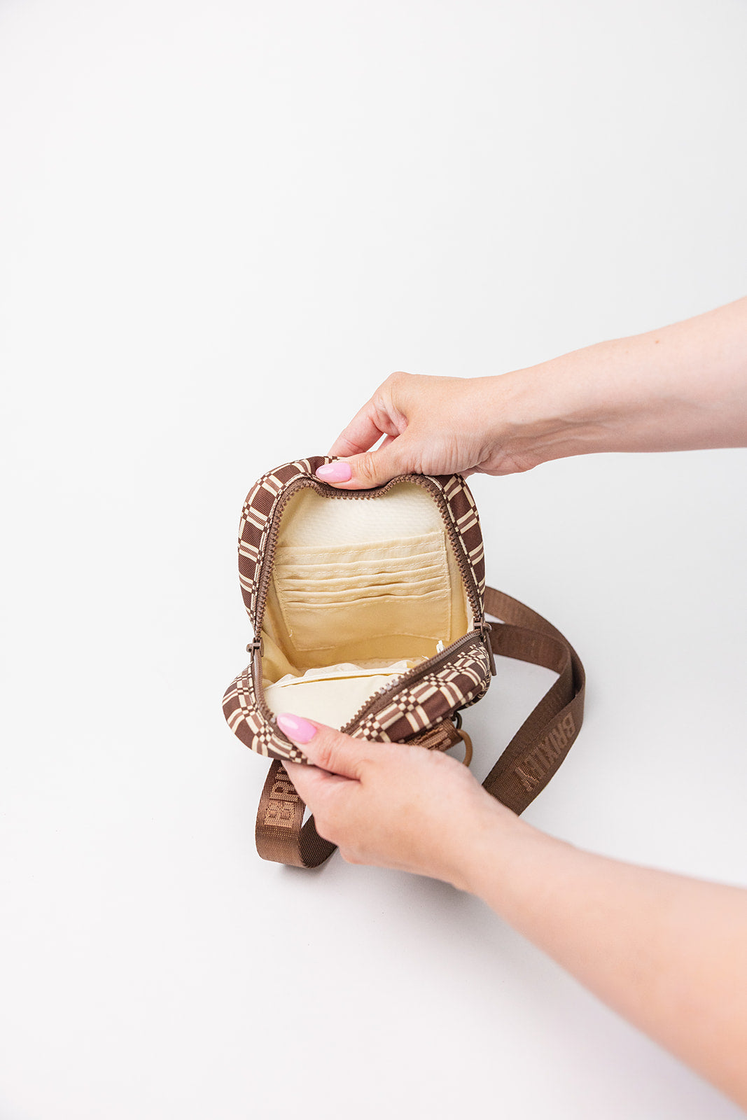 Mesa Crossbody Sling – Brixley Bags