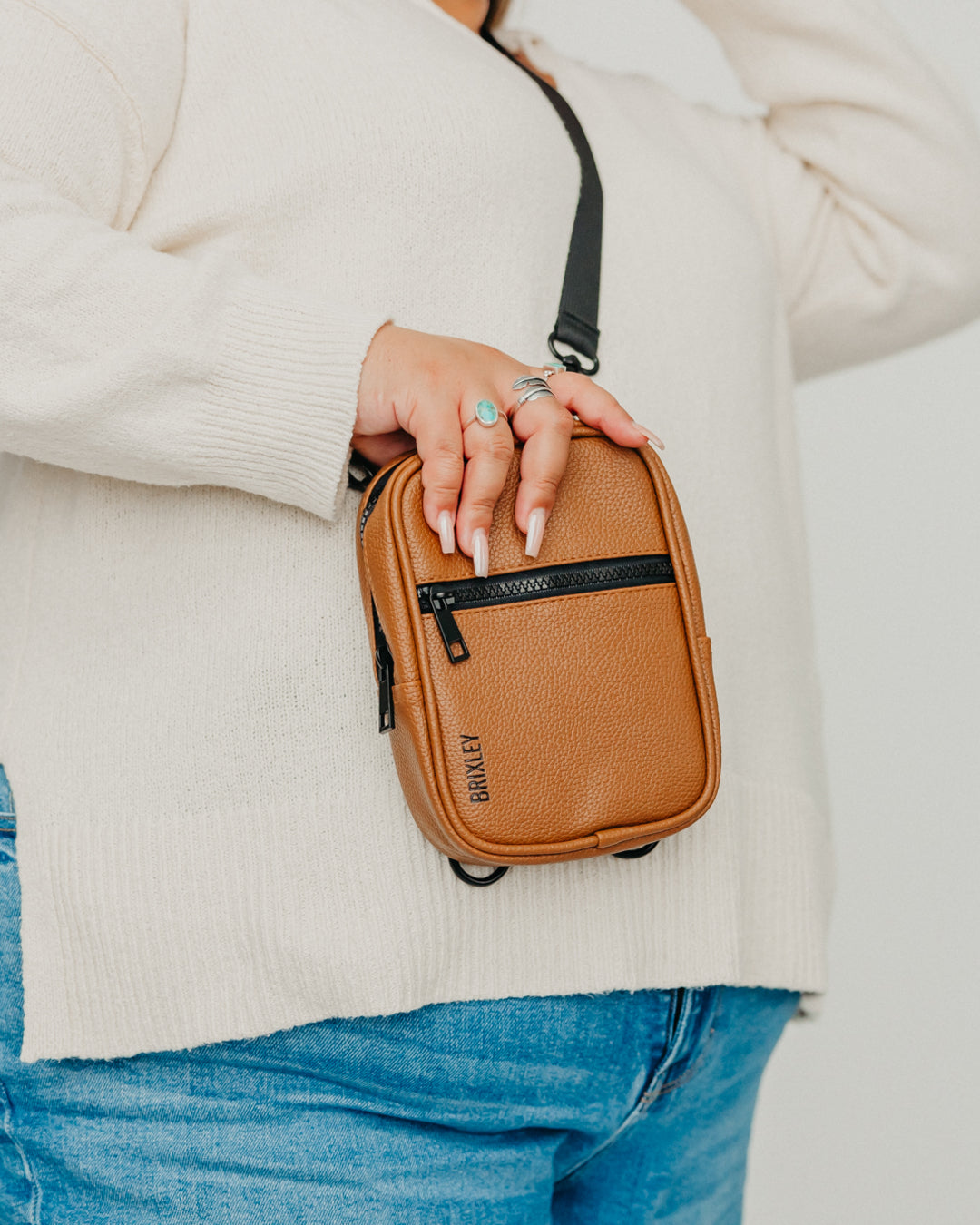 ★TOUT Y EST★ Toffee Cross 16 RCBRX23220YEL Leather Toffee Crossbody Sling – Brixley Bags